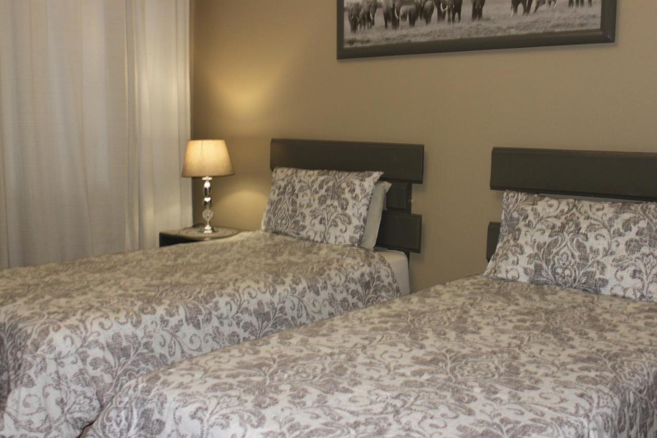 Khaya4U Guesthouse Дънди Екстериор снимка