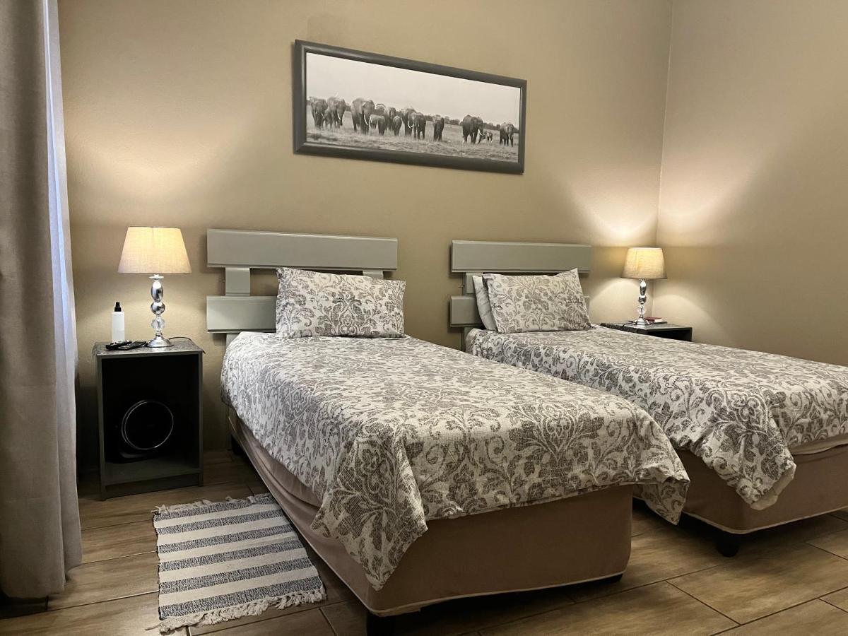 Khaya4U Guesthouse Дънди Екстериор снимка