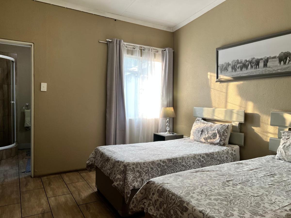 Khaya4U Guesthouse Дънди Екстериор снимка