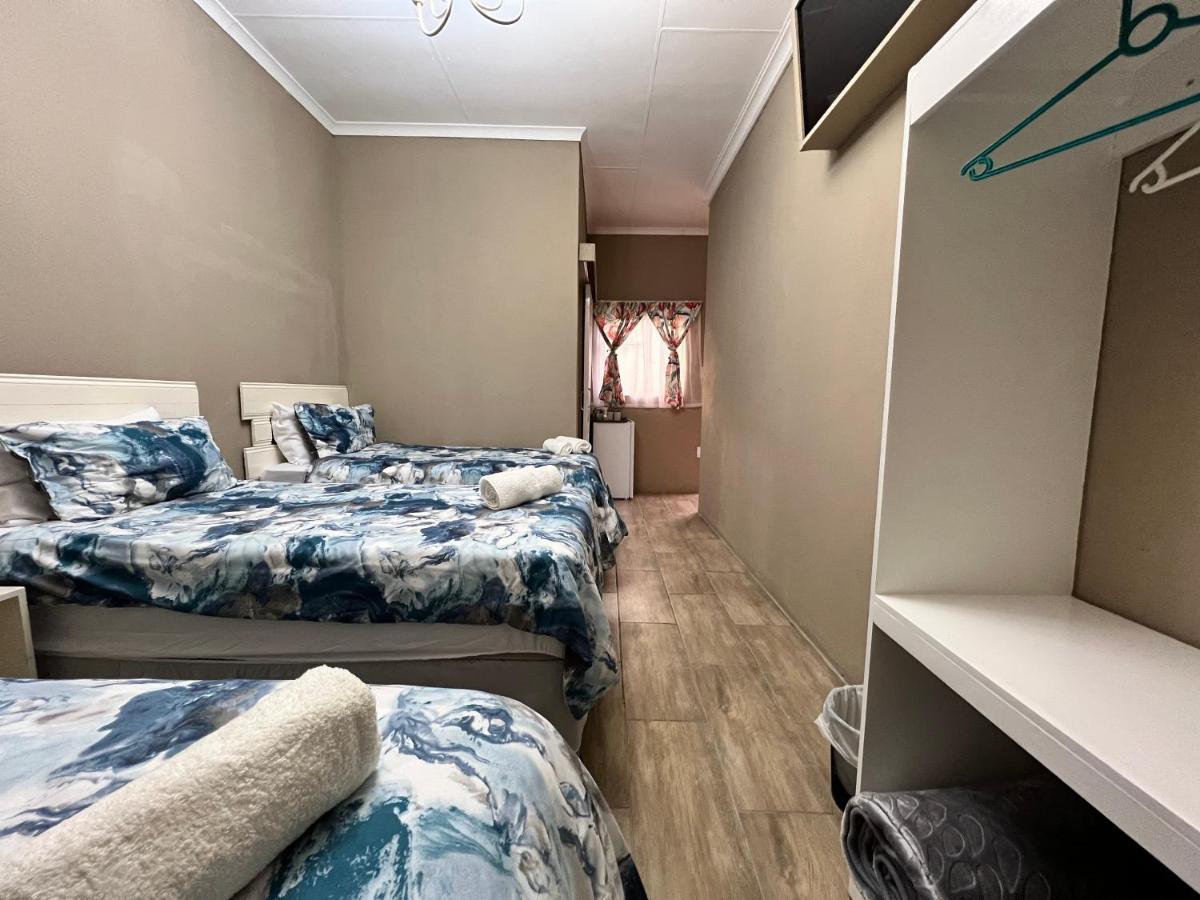 Khaya4U Guesthouse Дънди Екстериор снимка