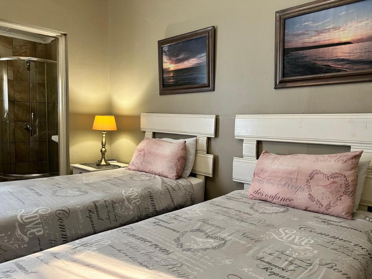 Khaya4U Guesthouse Дънди Екстериор снимка