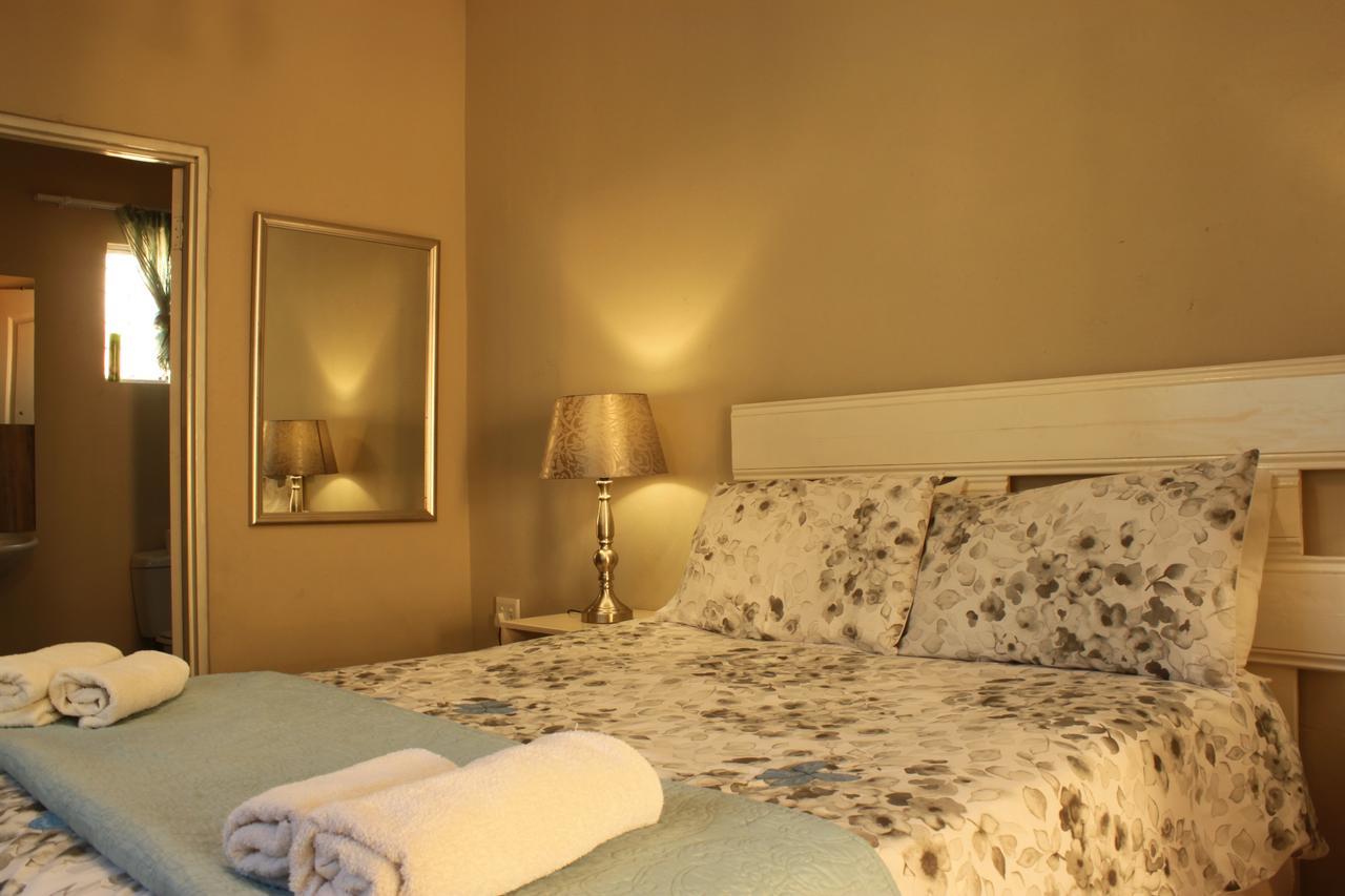 Khaya4U Guesthouse Дънди Екстериор снимка