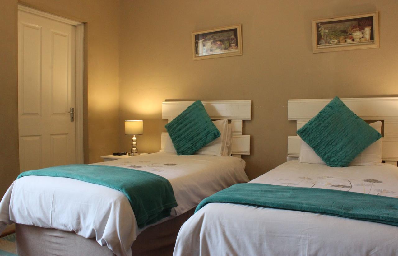 Khaya4U Guesthouse Дънди Екстериор снимка